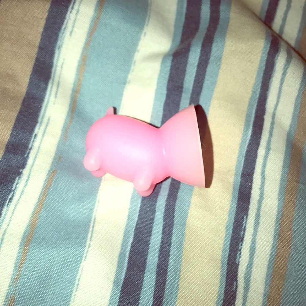 Pig pop socket